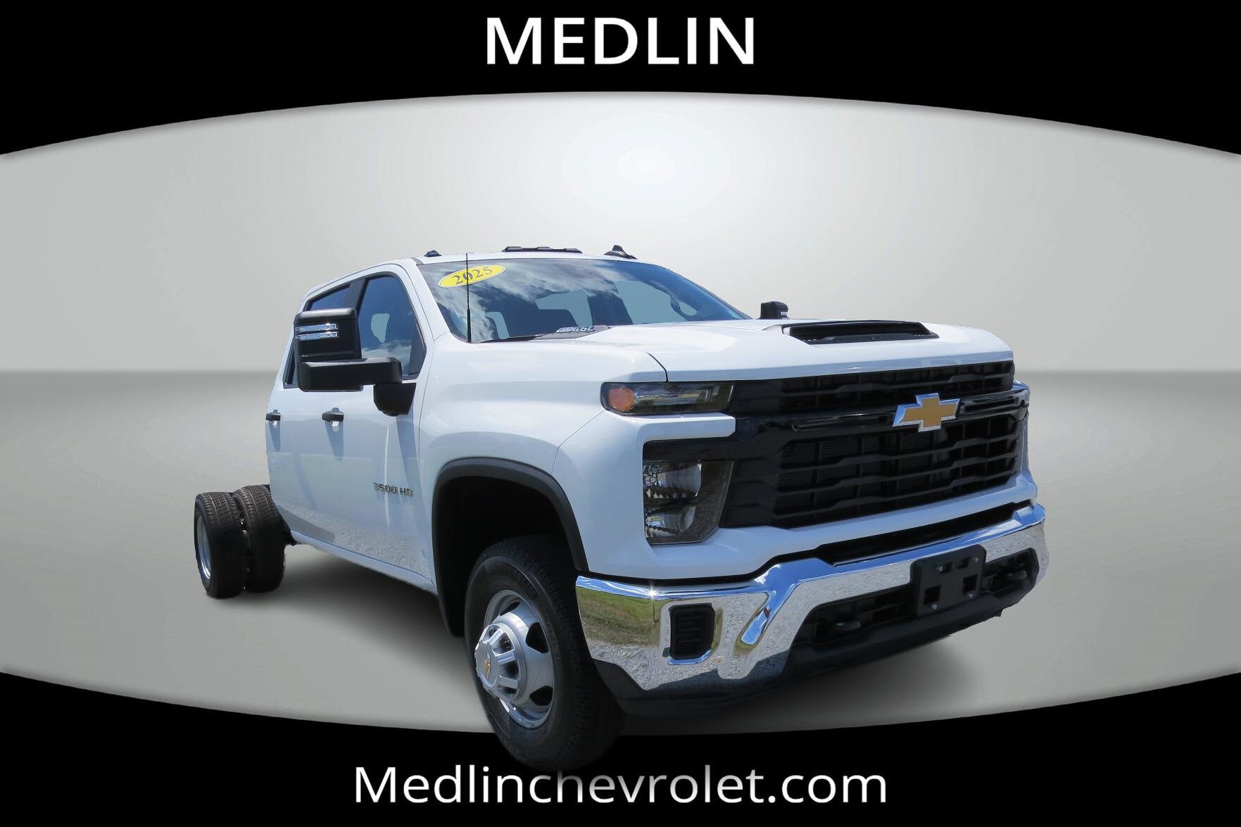 2025 Chevrolet Silverado 3500HD Work Truck photo 4