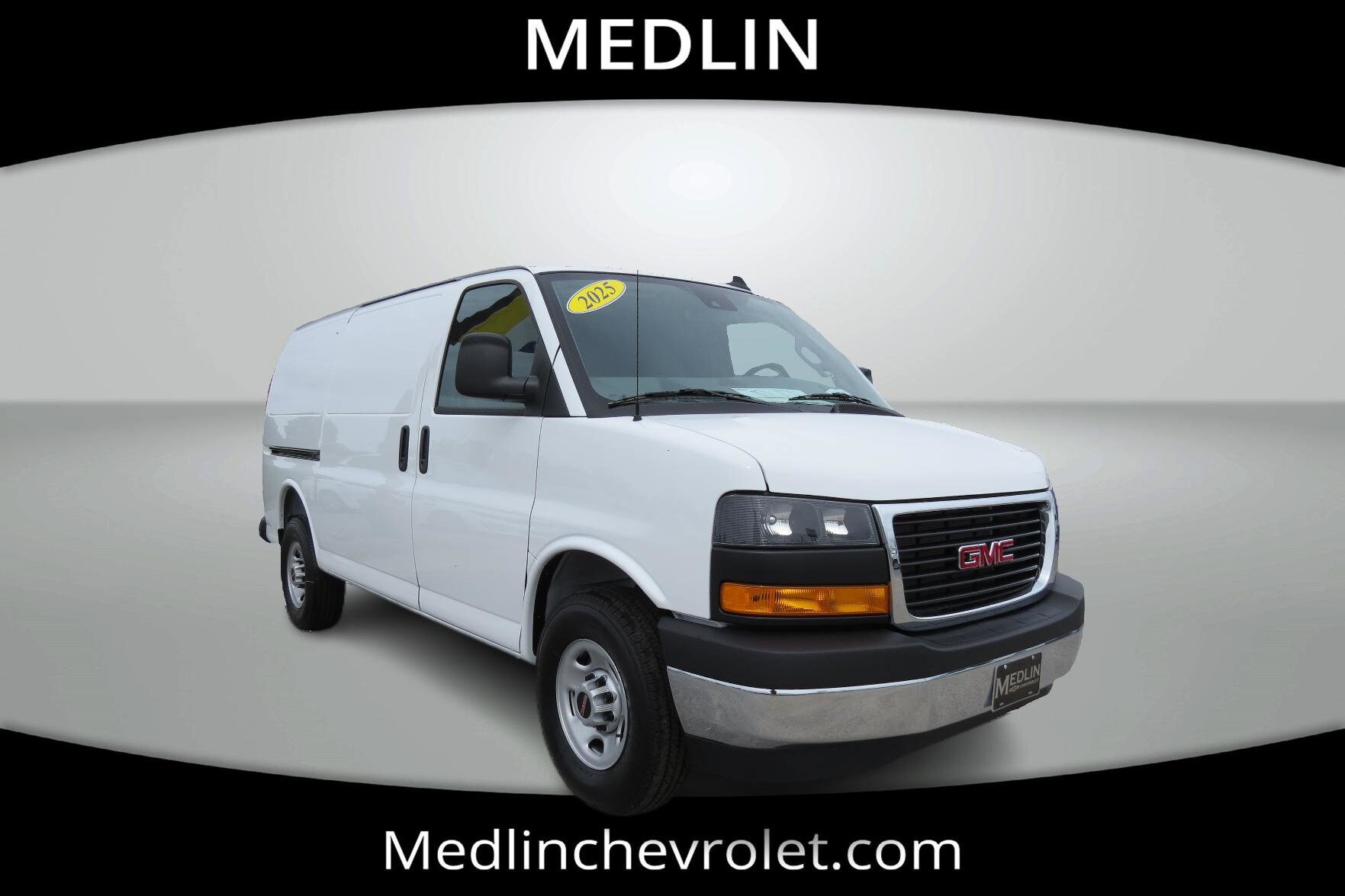 2025 Gmc Savana Cargo 3500 photo 2
