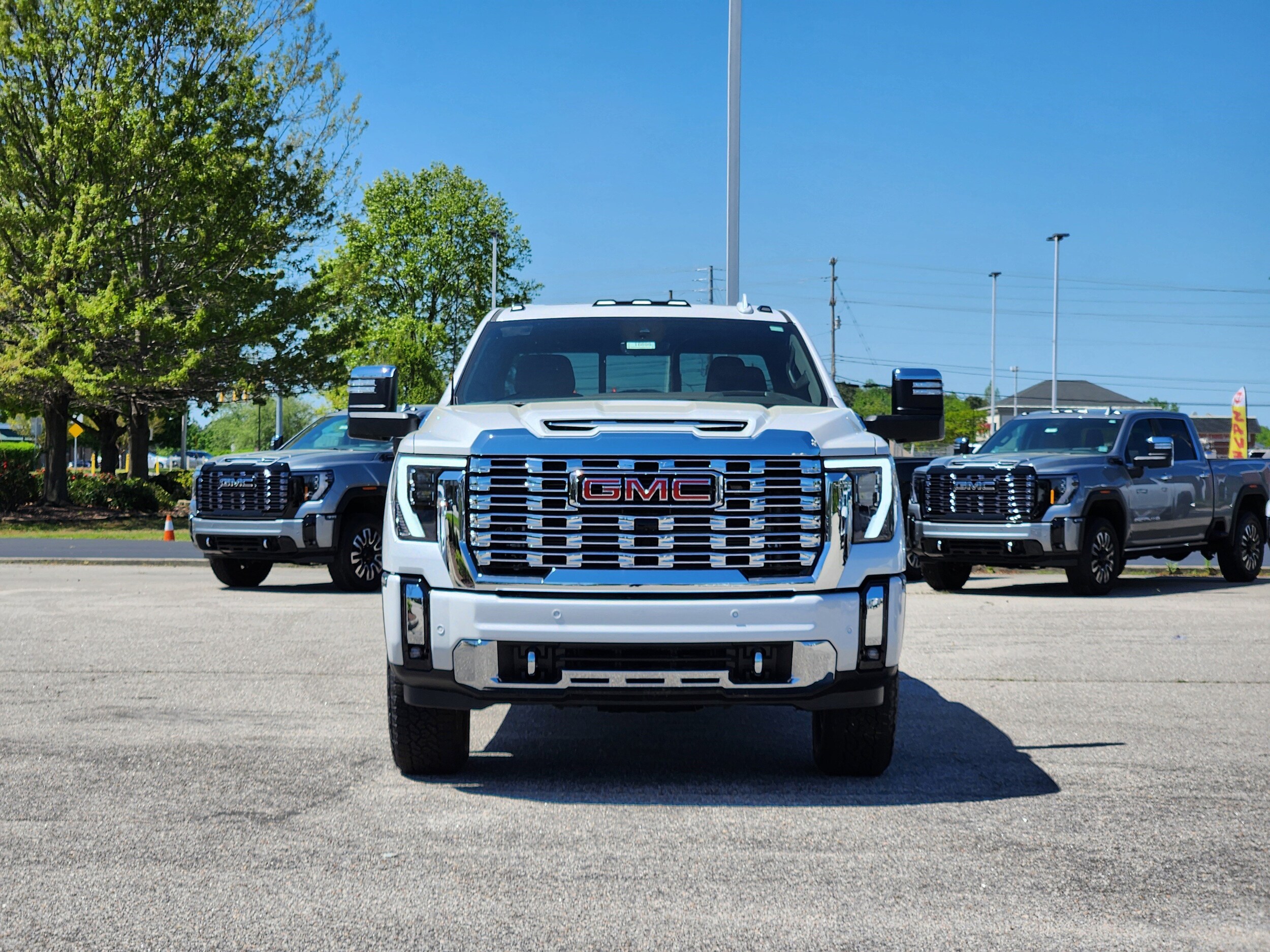 2025 Gmc Sierra 2500 HD Denali photo 2