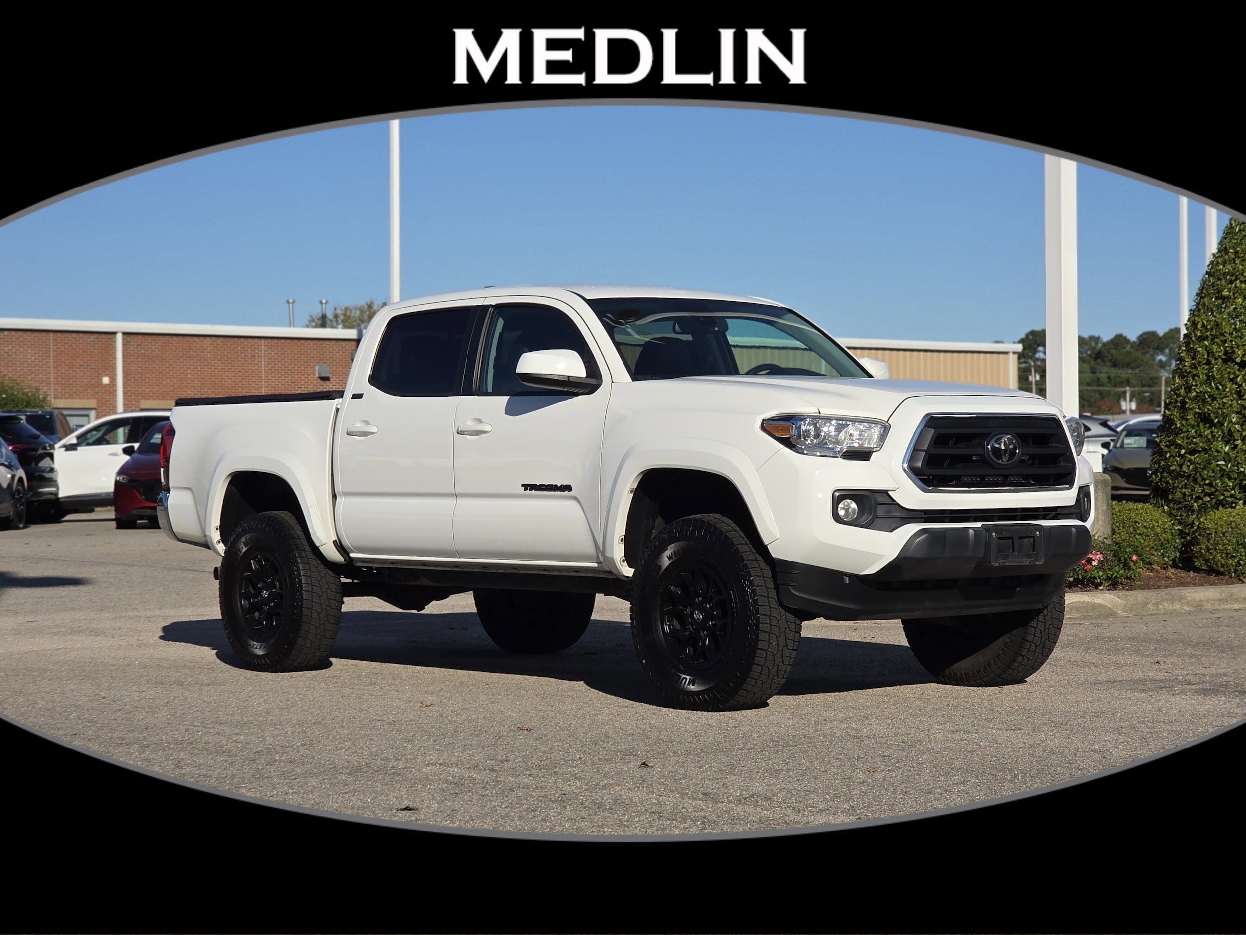 2021 Toyota Tacoma SR5's photo
