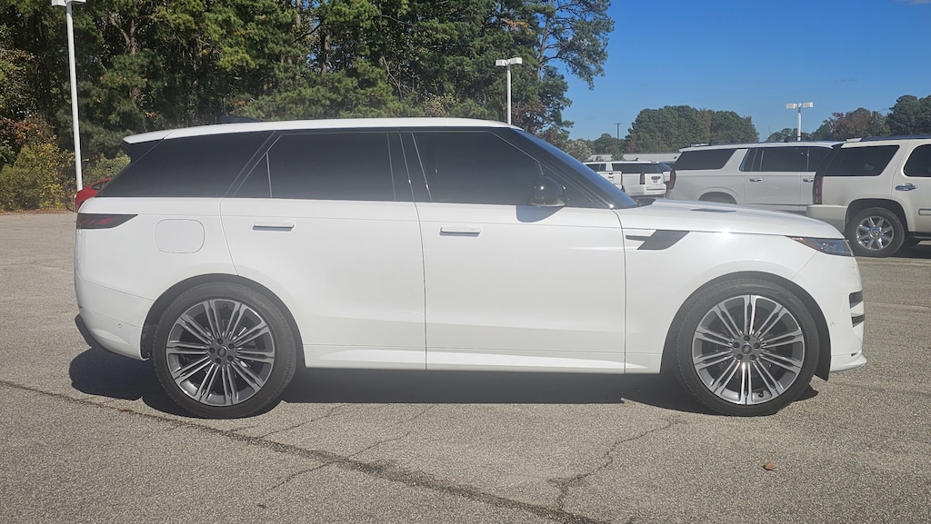 Used 2024 Land Rover Range Rover Sport Dynamic SE Sport Utility