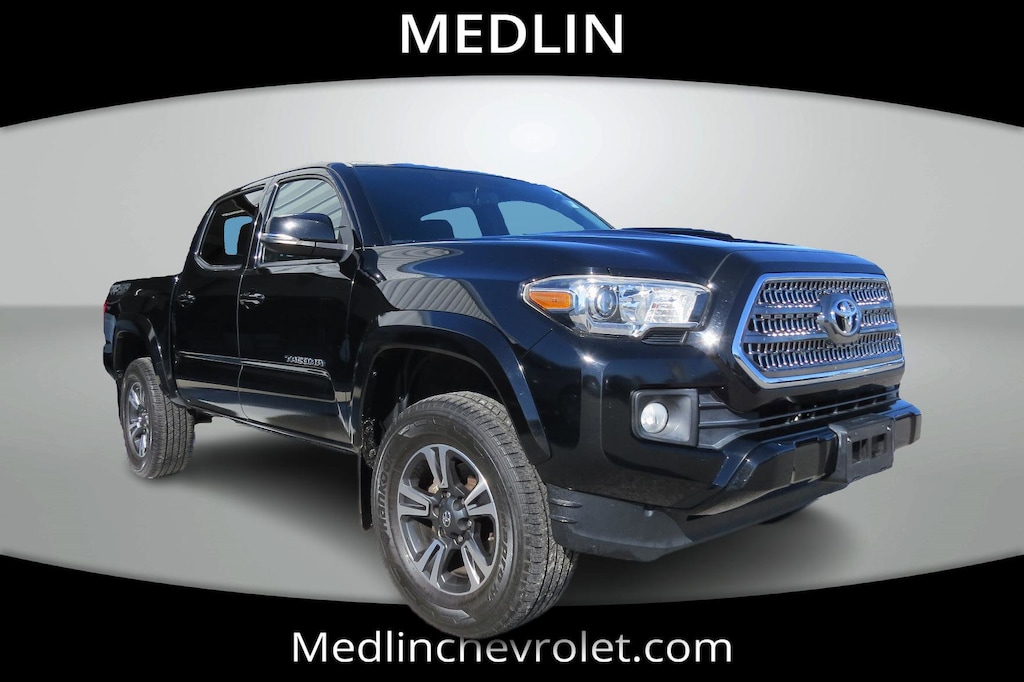 Used 2017 Toyota Tacoma SR5 Crew Cab Pickup