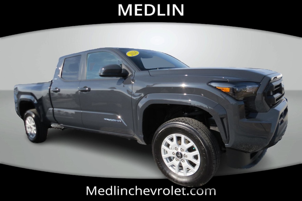 Used 2024 Toyota Tacoma 4WD SR5 Crew Cab Pickup
