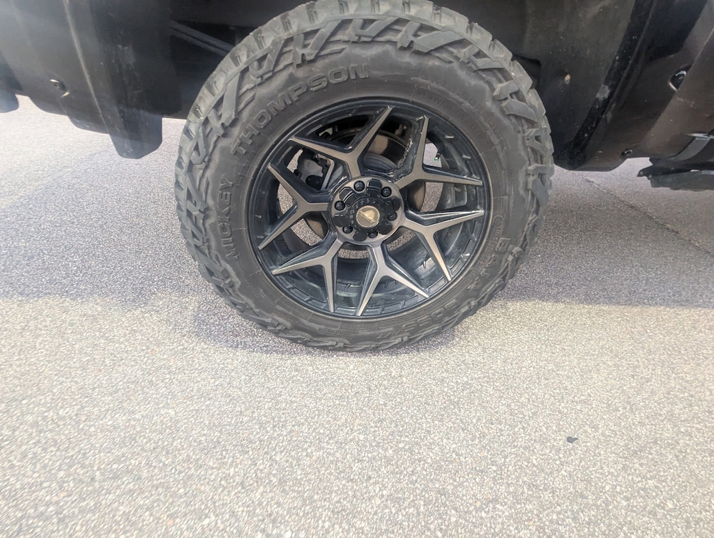 Used 2023 GMC Sierra 1500 AT4 Crew Cab Pickup