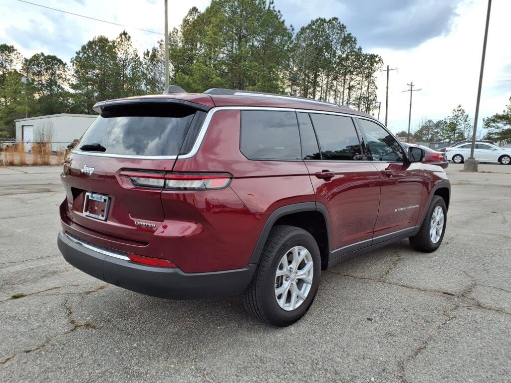 2023 Jeep Grand Cherokee Limited photo 3