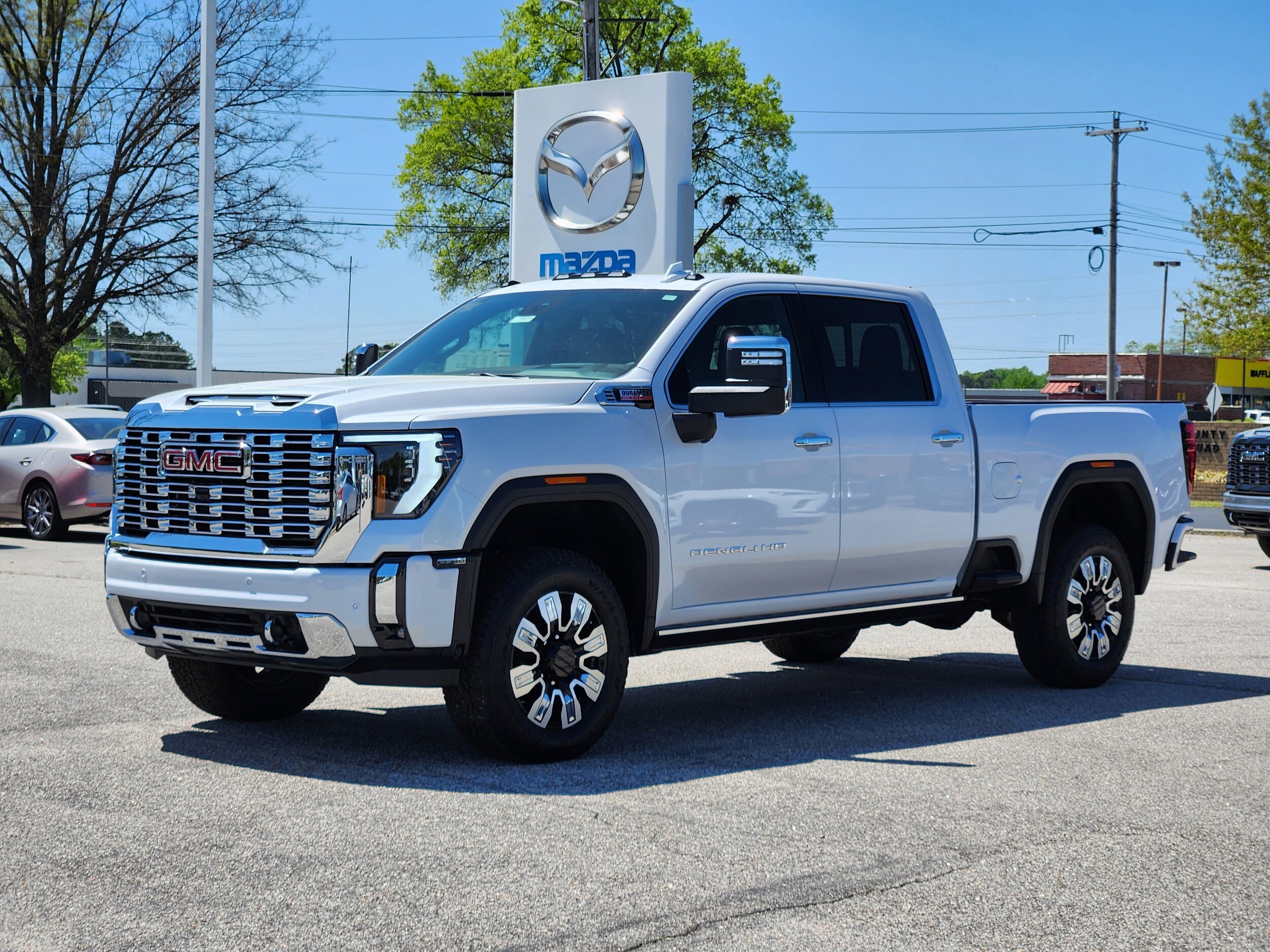 2025 Gmc Sierra 2500 HD Denali photo 3