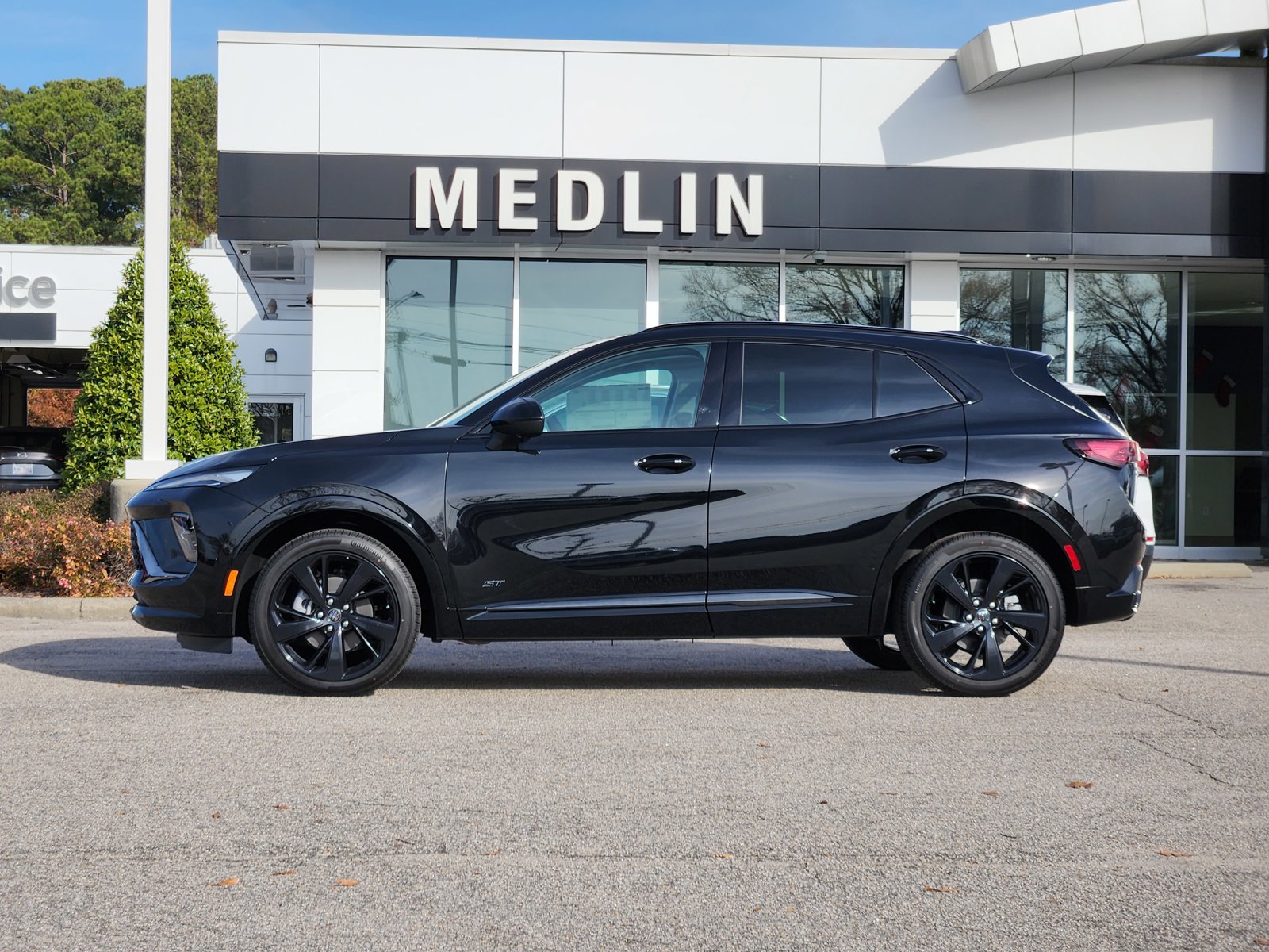 2025 Buick Envision Sport Touring photo 4