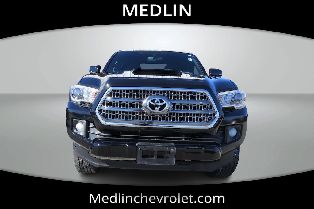 Used 2017 Toyota Tacoma SR5 Crew Cab Pickup