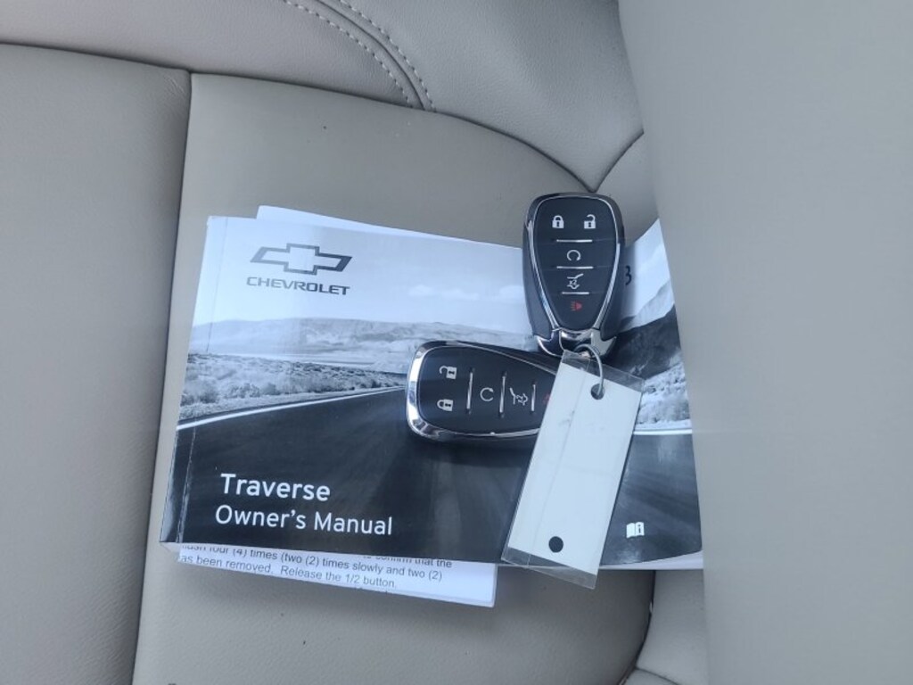 Used 2023 Chevrolet Traverse LT Leather Sport Utility