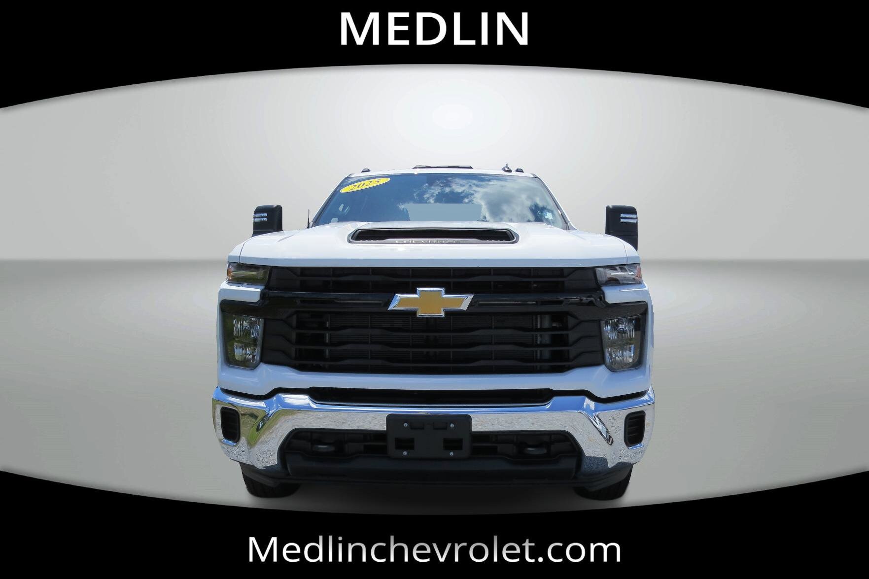 2025 Chevrolet Silverado 3500HD Work Truck photo 3
