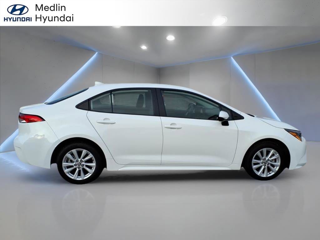 Used 2024 Toyota Corolla LE 4dr Car