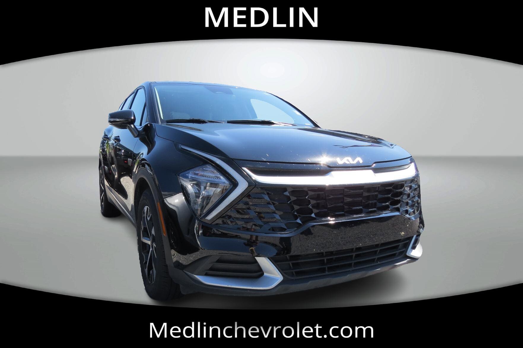 2023 Kia Sportage EX photo 2