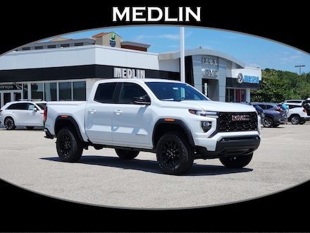 2026 GMC Canyon Elevation Truck