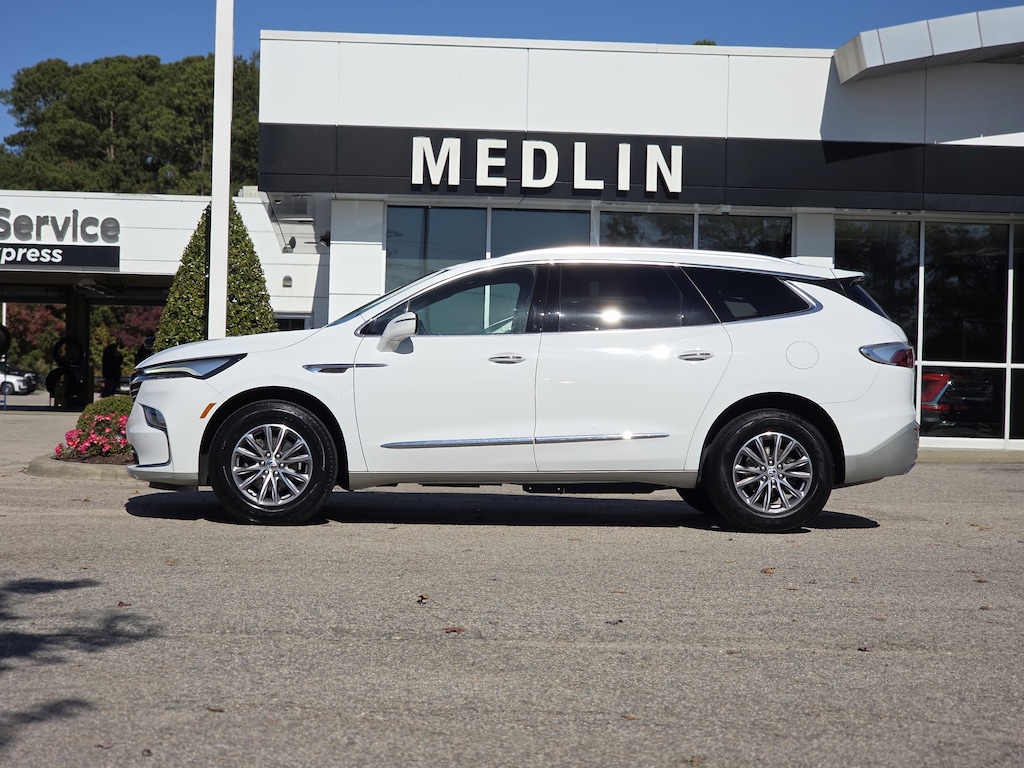 Used 2023 Buick Enclave Essence Sport Utility