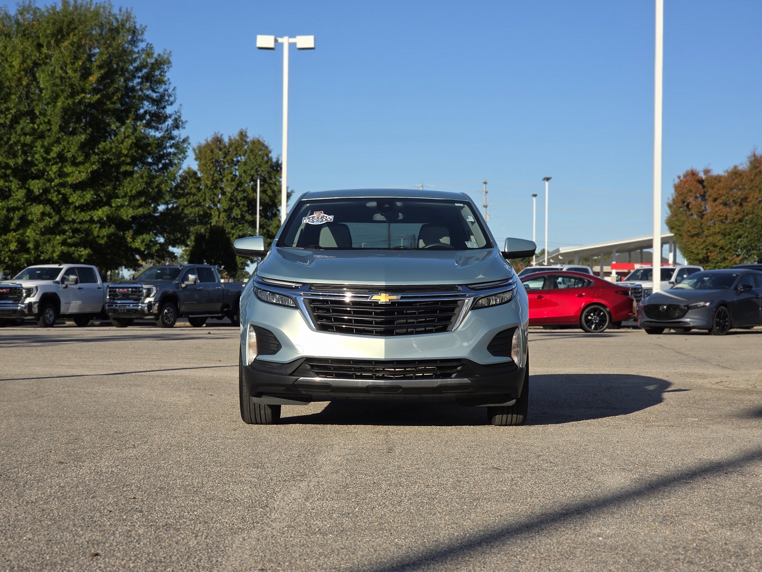 2022 Chevrolet Equinox LT photo 2