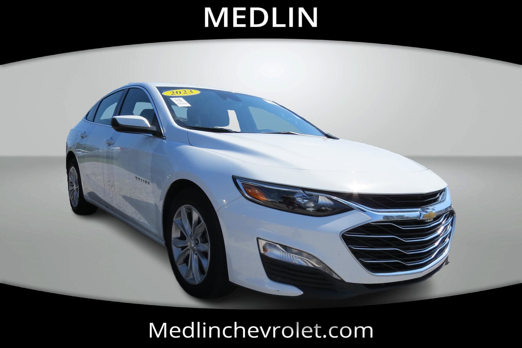 2023 Chevrolet Malibu 1LT photo 2