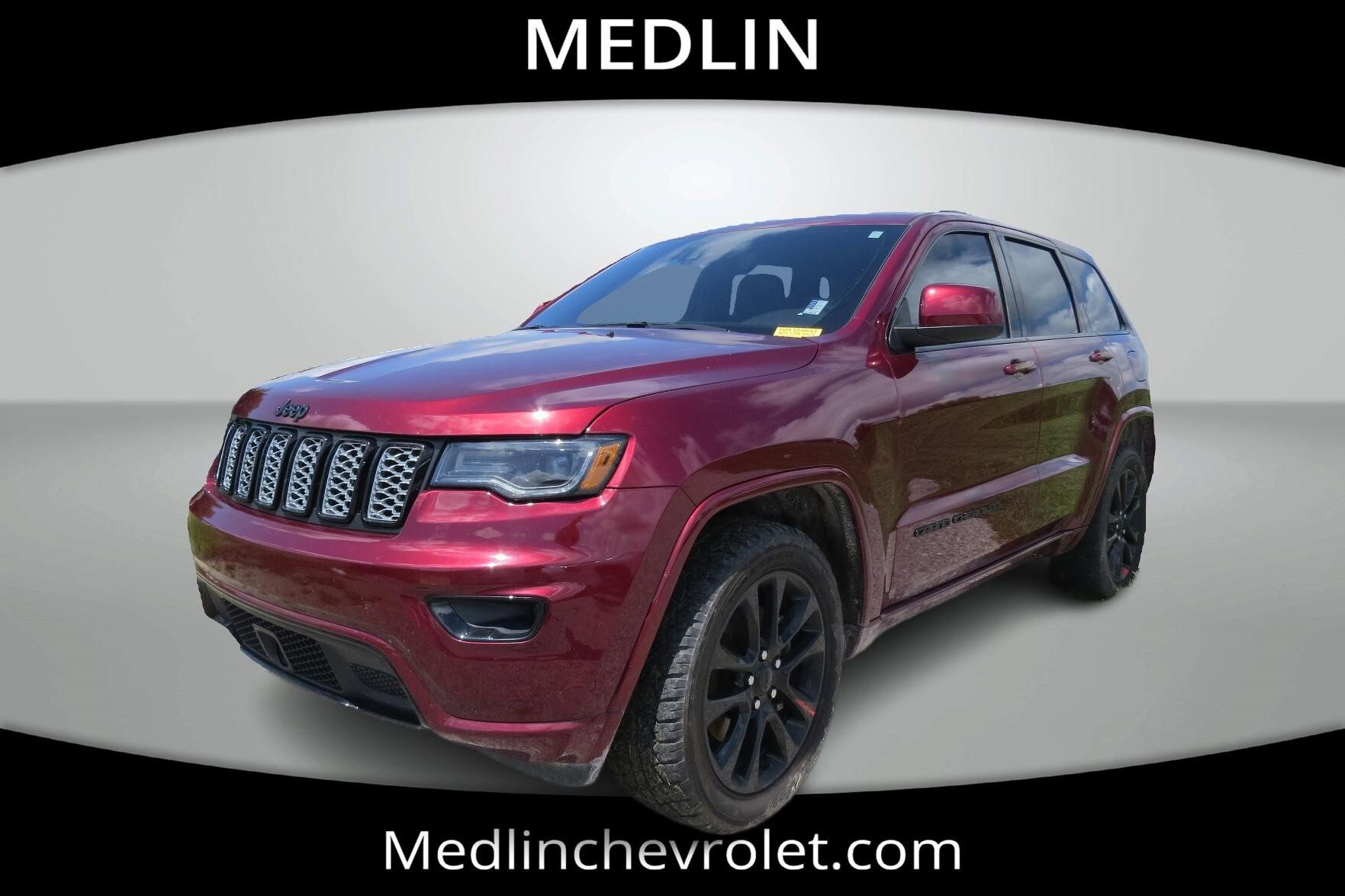 2021 Jeep Grand Cherokee Laredo X photo 3