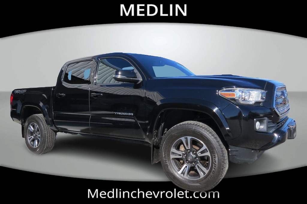 Used 2017 Toyota Tacoma SR5 Crew Cab Pickup