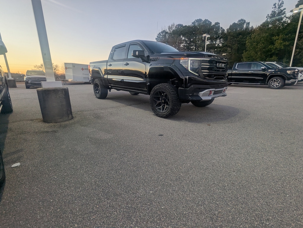 Used 2023 GMC Sierra 1500 AT4 Crew Cab Pickup