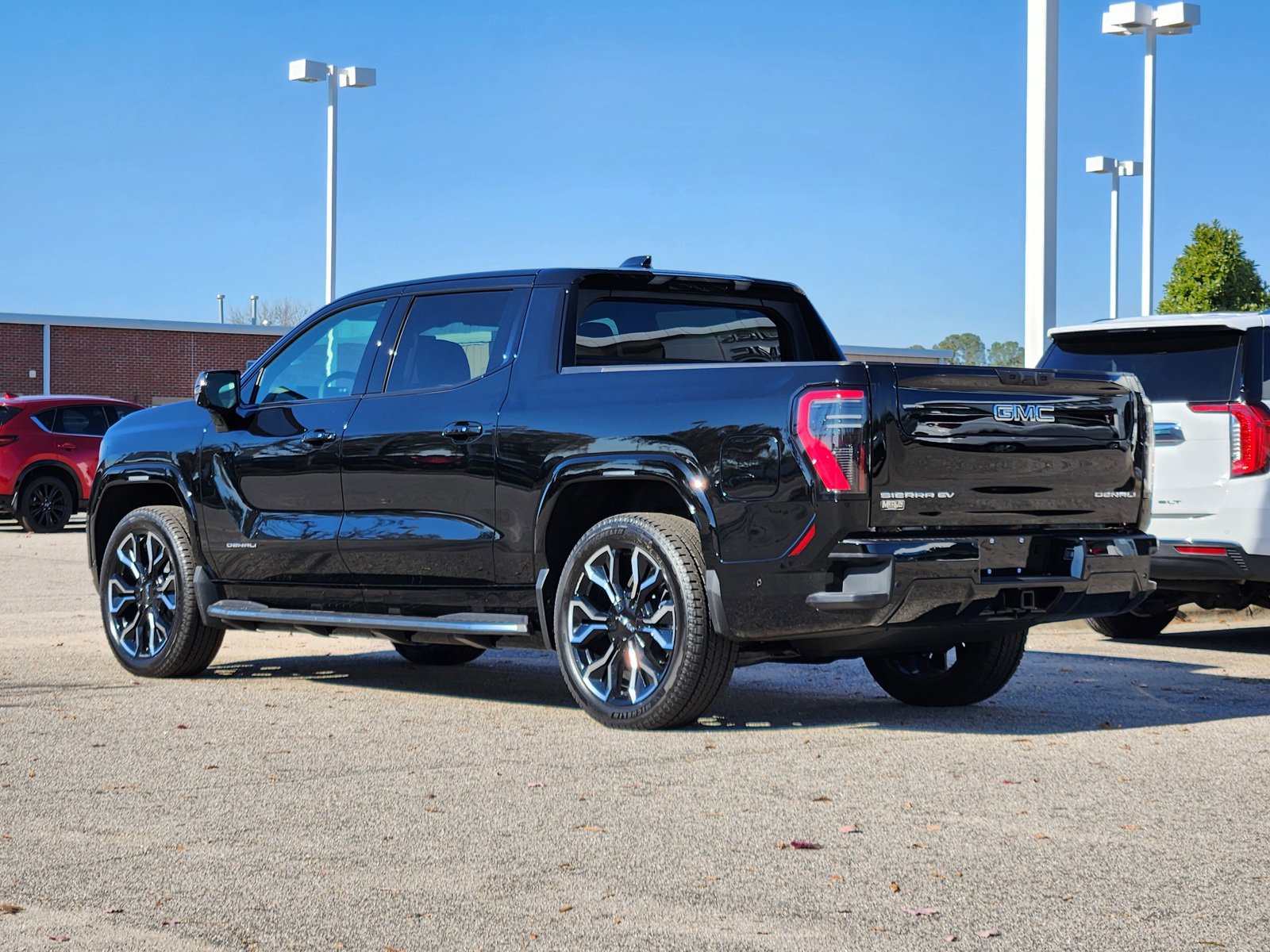 2025 Gmc Sierra EV Denali photo 4