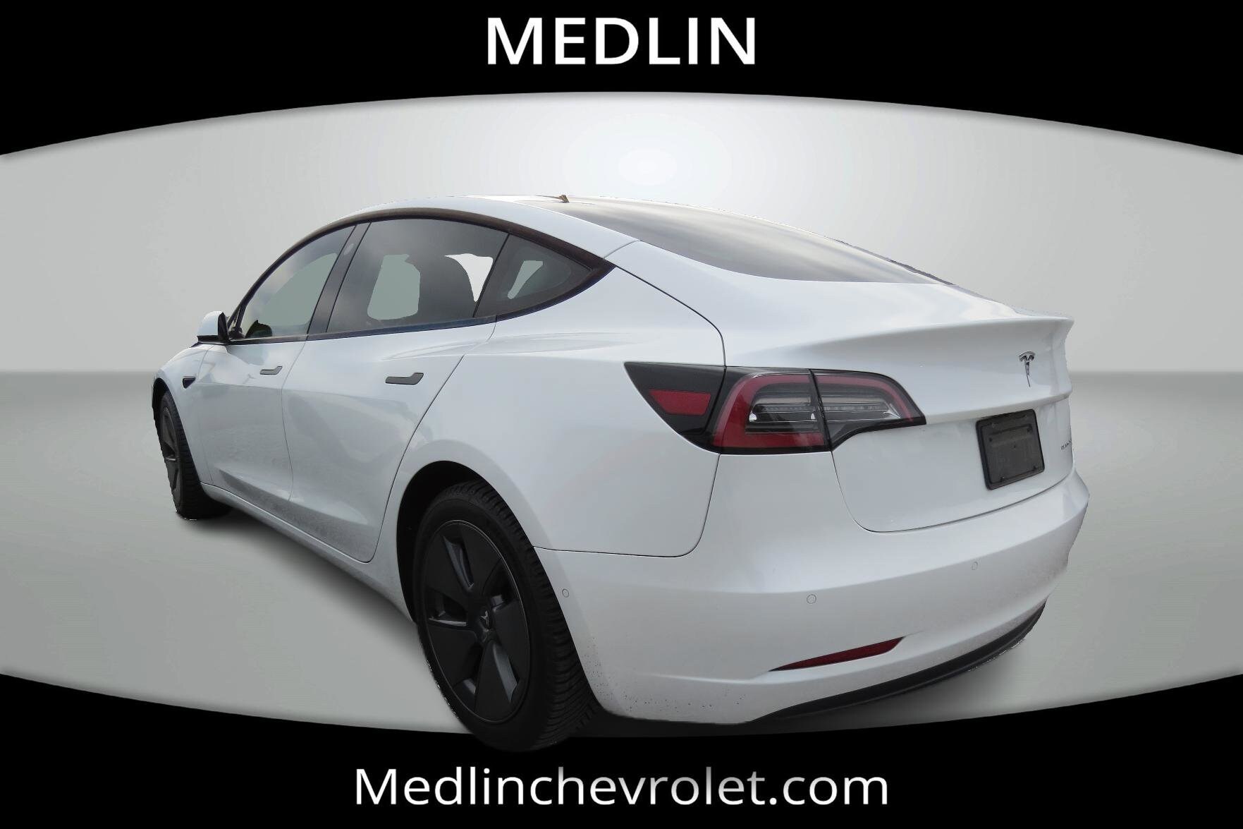 2022 Tesla Model 3 Long Range photo 4