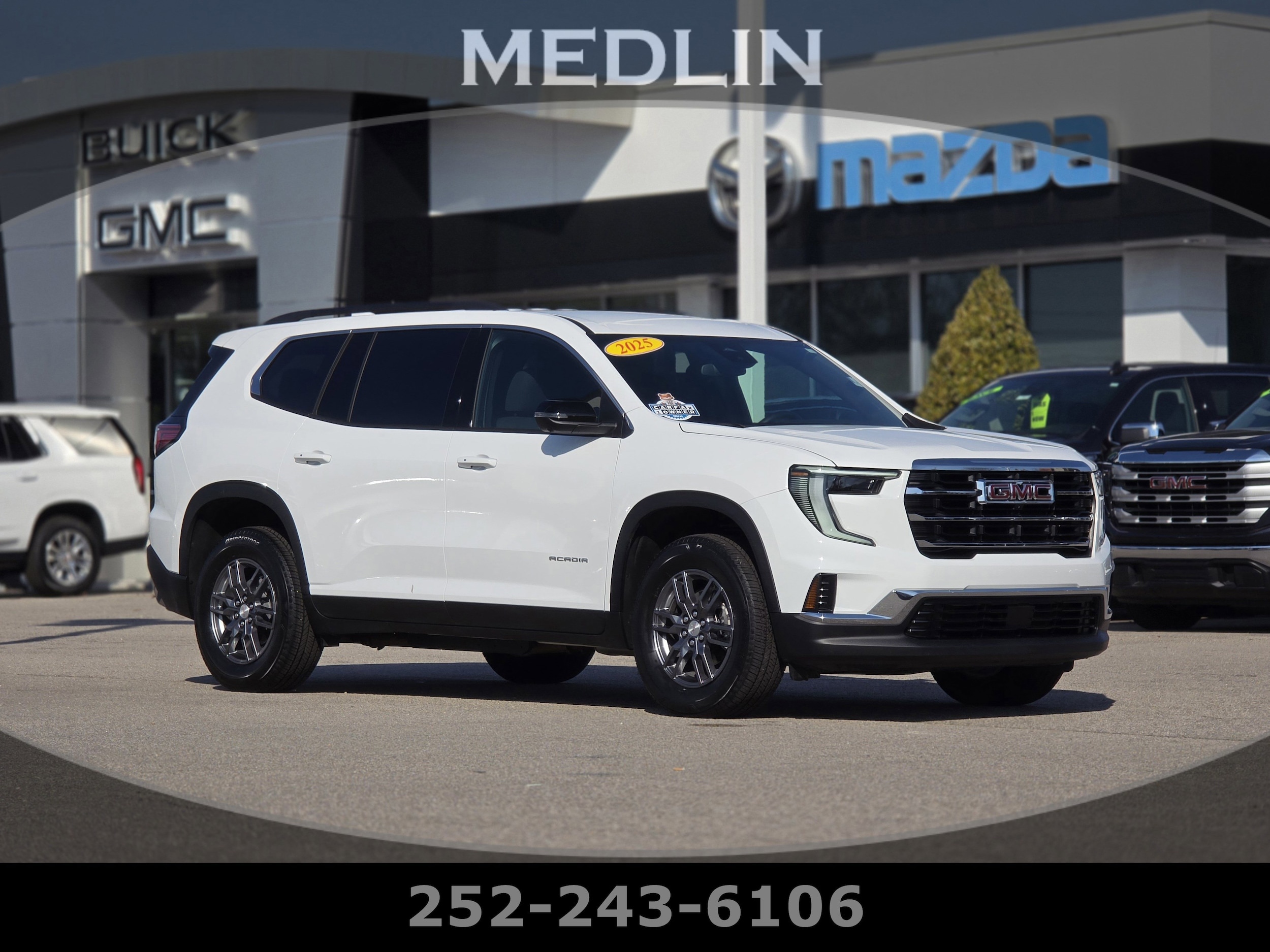 White 2025 GMC Acadia SUV / Crossover Front-Wheel Drive Automatic