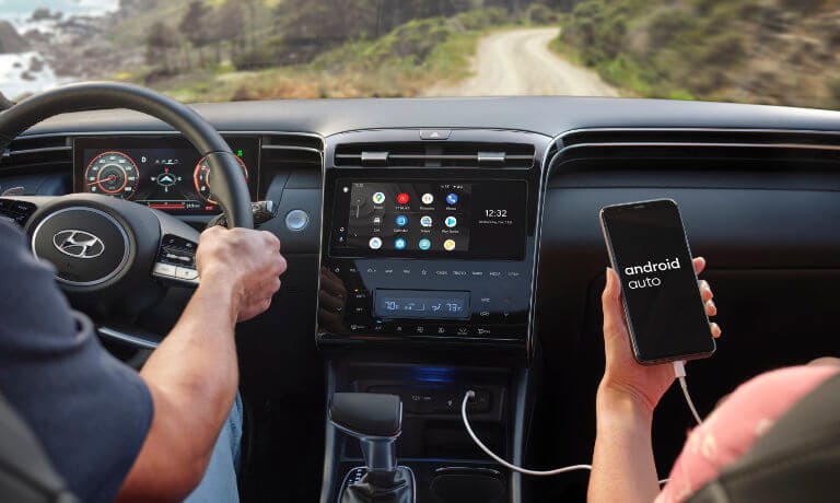 2022 Hyundai Santa Cruz interior infotainment with Android Auto