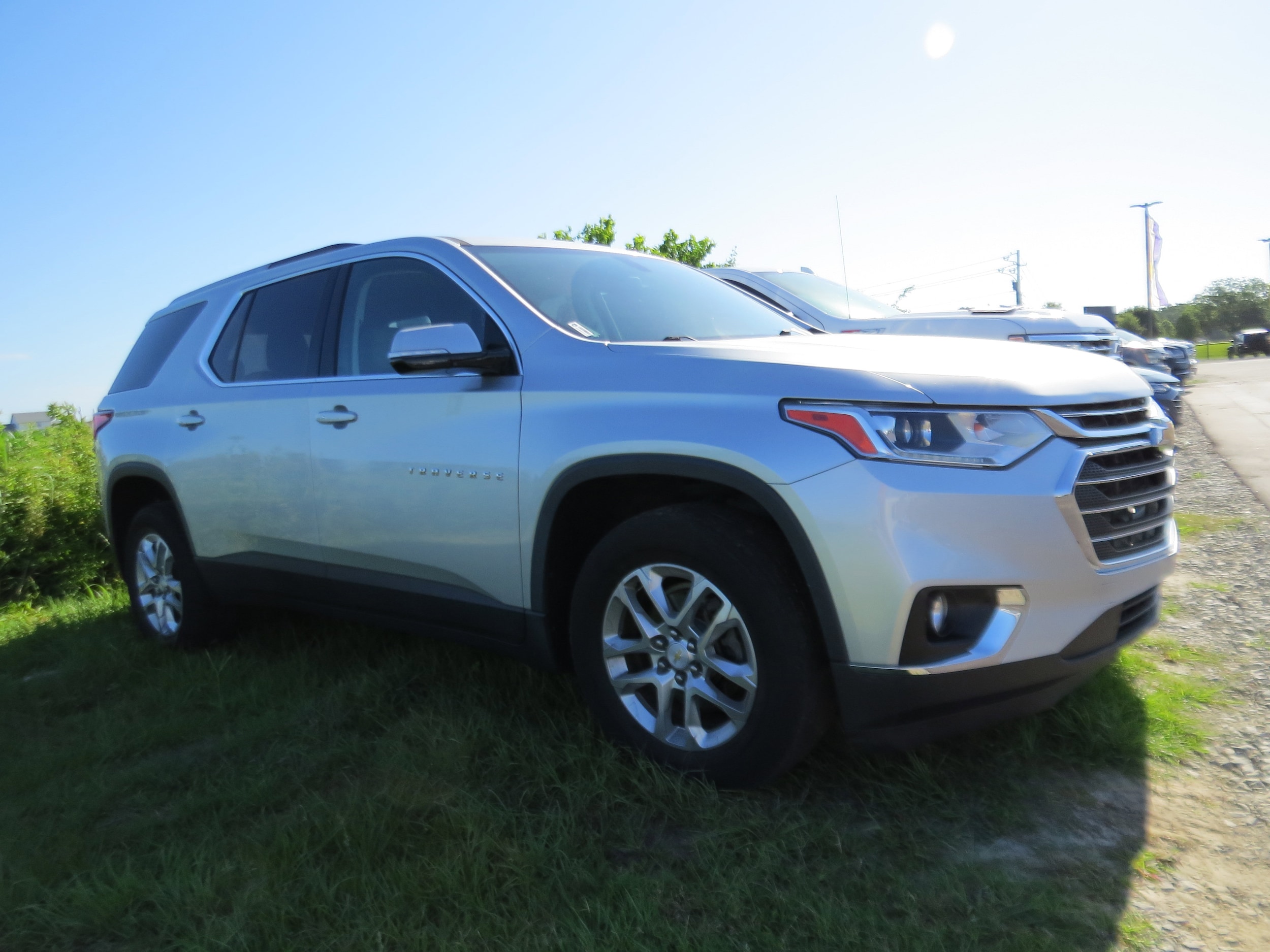 Silver Ice Metallic 2018 Chevrolet Traverse SUV / Crossover Front-Wheel Drive Automatic