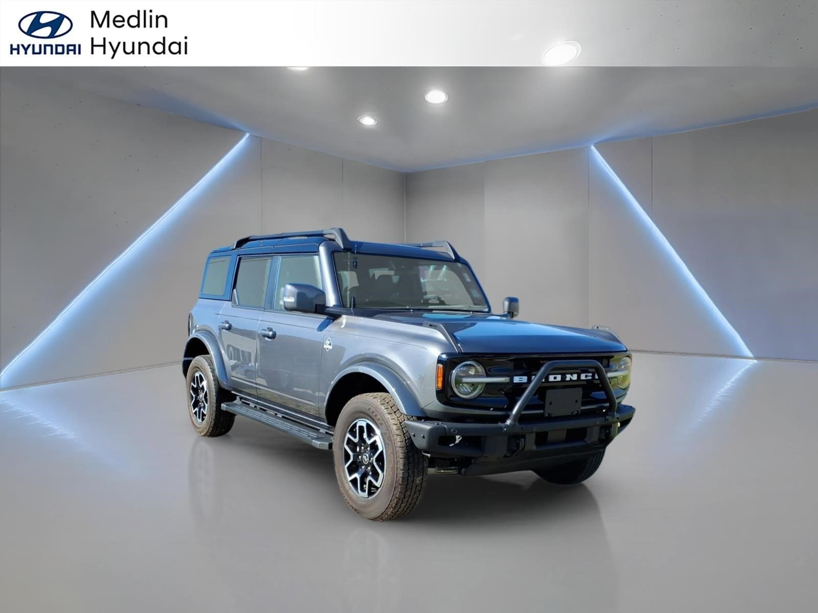 Gray 2024 Ford Bronco SUV / Crossover Four-Wheel Drive Automatic