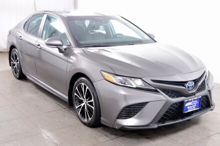 2018 Toyota Camry Hybrid SE Sedan