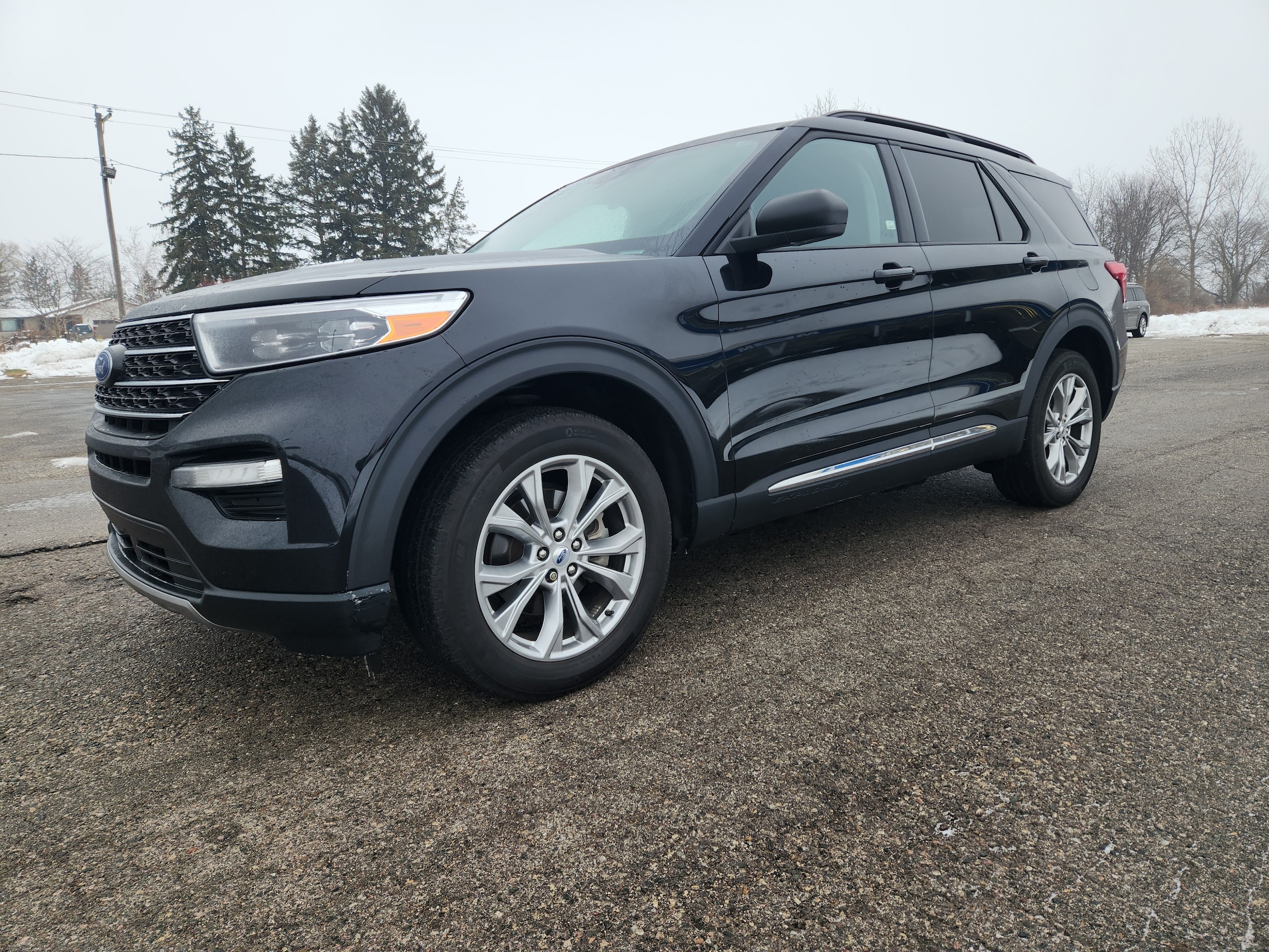 2023 Ford Explorer XLT's photo