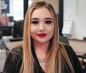 Staff member Nadine Jaramillo from 093649740460