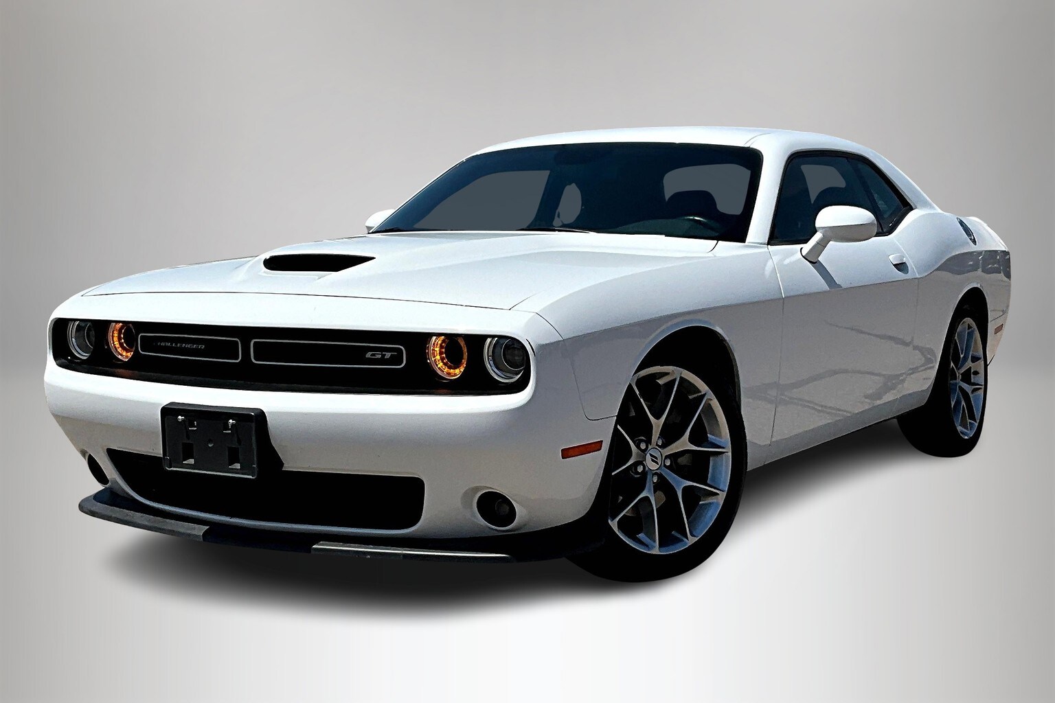 2022 Dodge Challenger GT photo 3