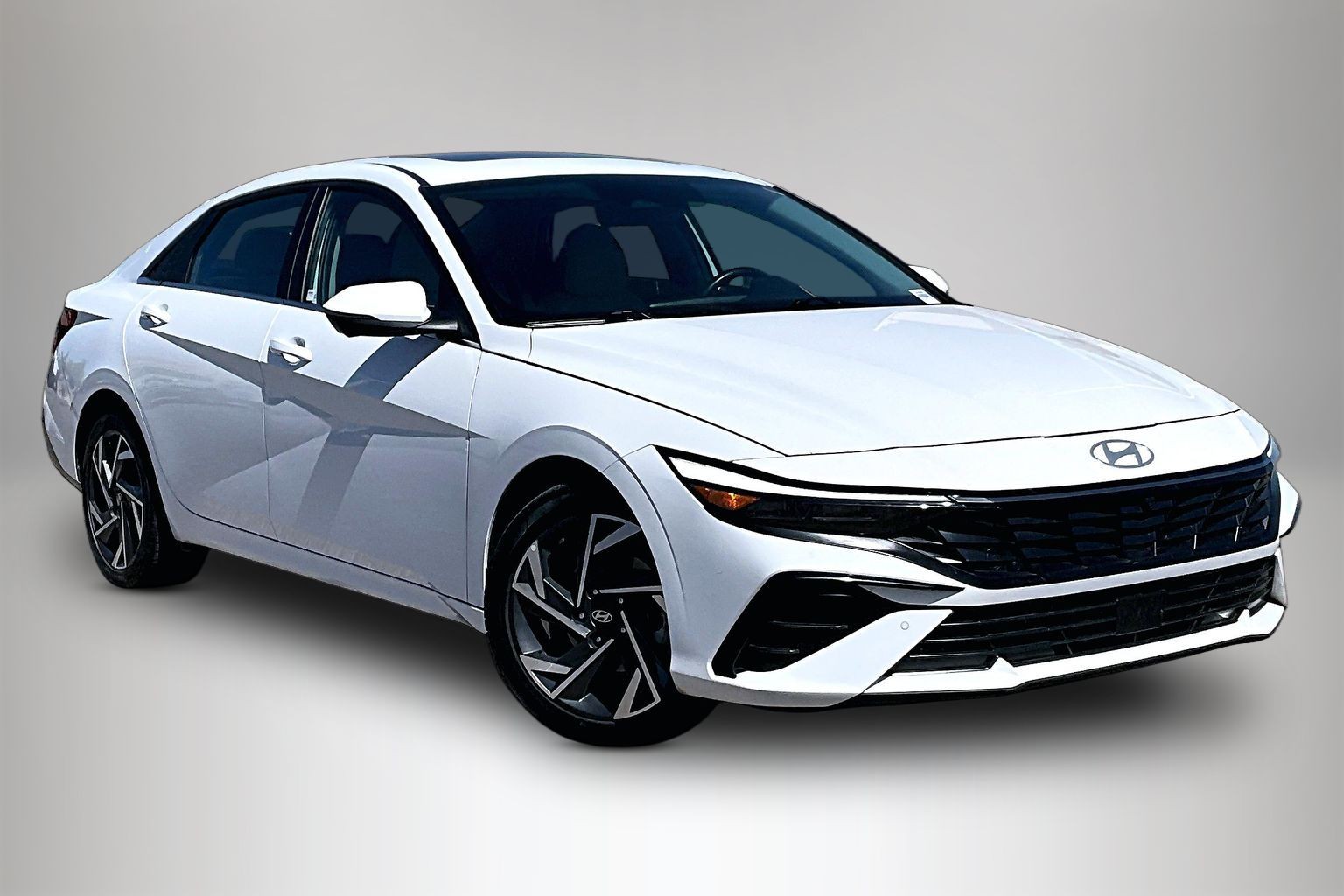 2024 Hyundai Elantra 2.0 Limited IVT's photo