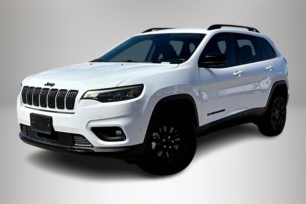 Used 2023 Jeep Cherokee Altitude Lux SUV