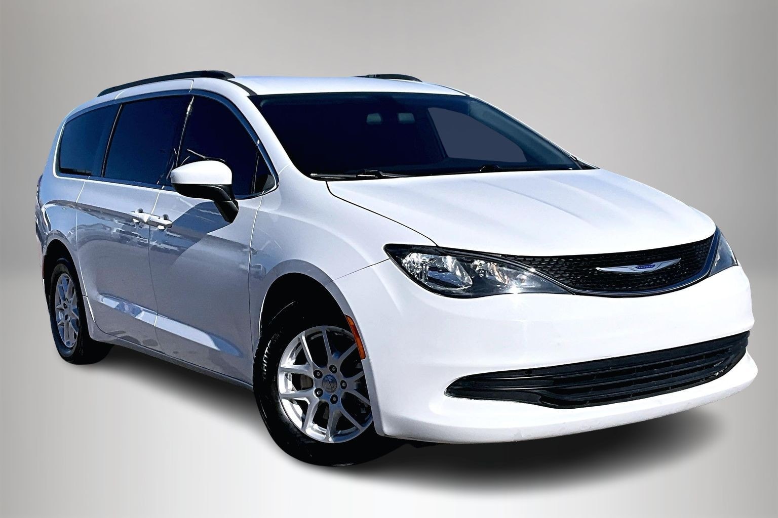 2020 Chrysler Voyager LX