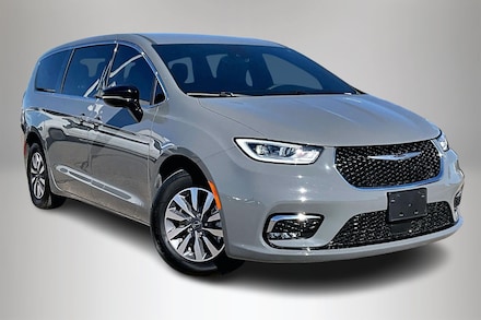 2025 Chrysler Pacifica Plug-In Hybrid Select Van Passenger Van