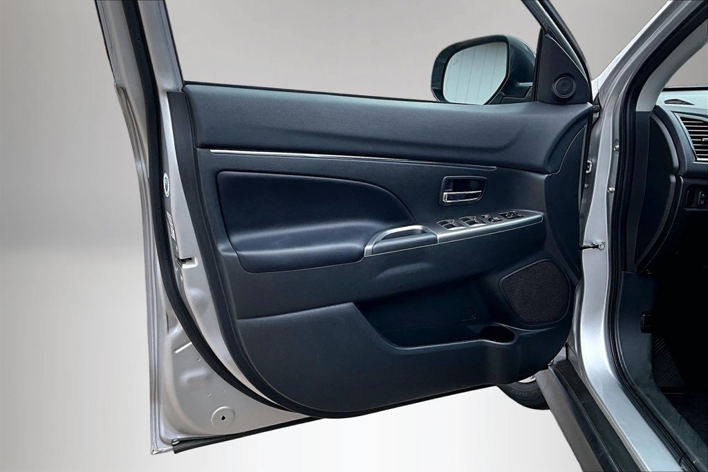 2024 Mitsubishi Outlander Sport S - Photo 18