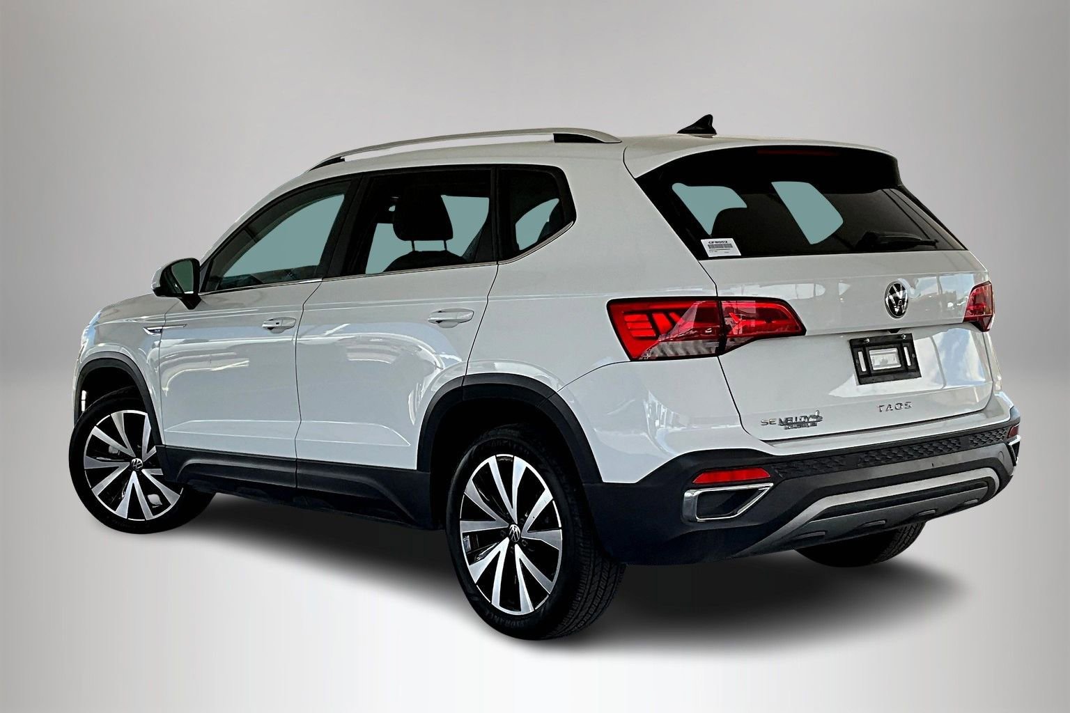 2024 Volkswagen Taos SE photo 4