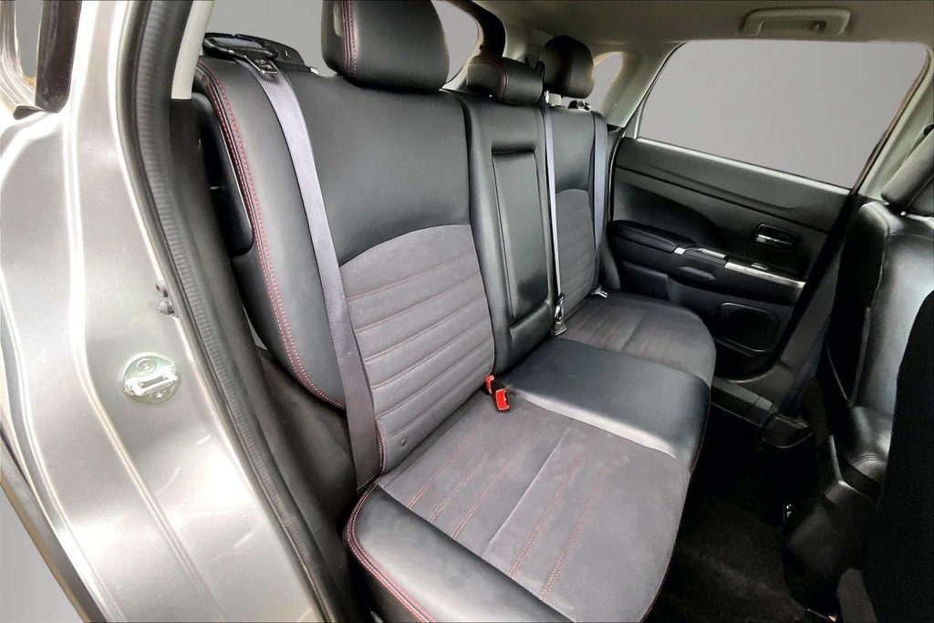 2024 Mitsubishi Outlander Sport S - Photo 23