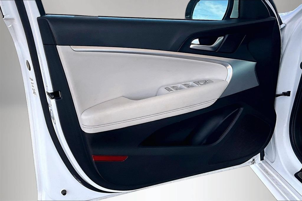 2025 GENESIS G70 Standard - Photo 20