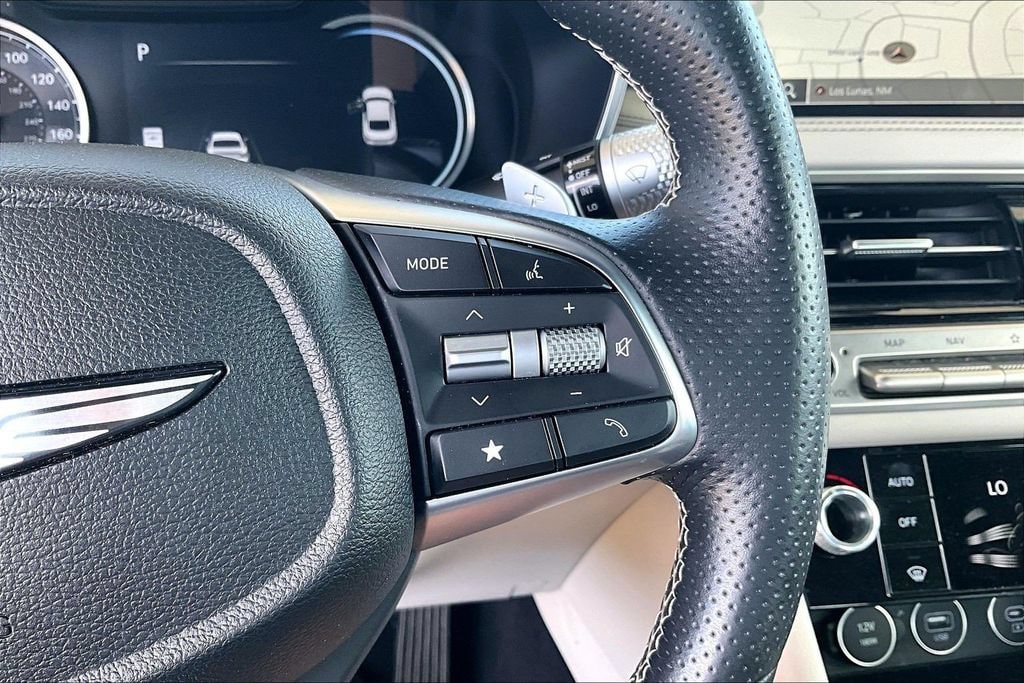 2025 GENESIS G70 Standard - Photo 12