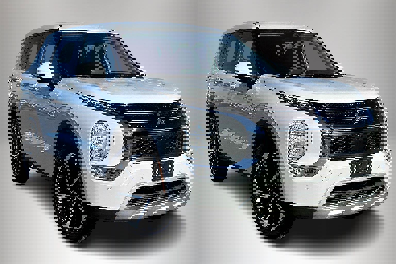 2024 Mitsubishi Outlander SE's photo