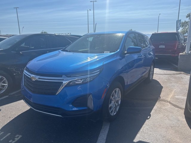 2024 Chevrolet Equinox LT photo 2