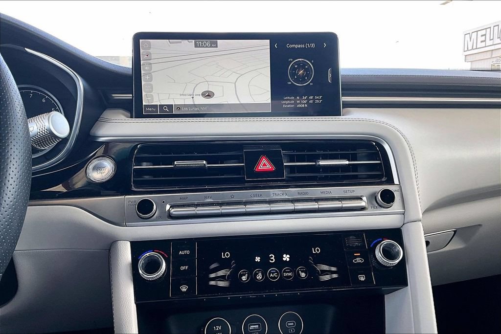 2025 GENESIS G70 Standard - Photo 15