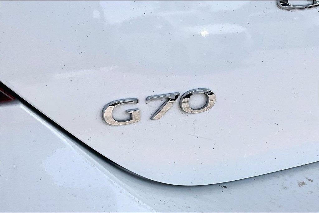 2025 GENESIS G70 Standard - Photo 24
