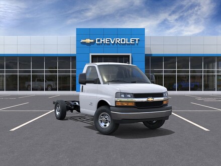 2025 Chevrolet Express Cutaway 3500 1WT Cutaway Van