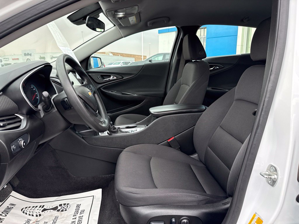 2025 Chevrolet Malibu 1LT - Photo 6