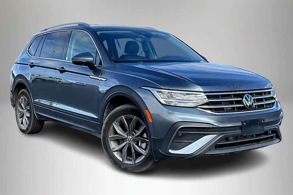Used 2024 Volkswagen Tiguan SE