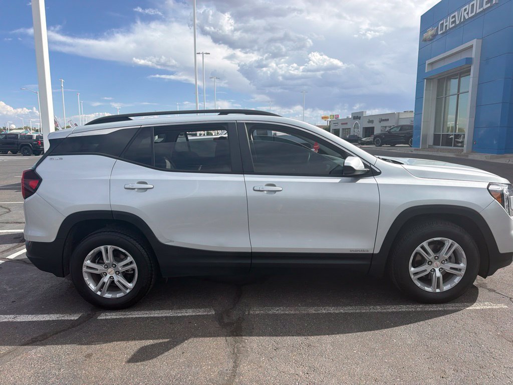 2022 GMC Terrain SLE - Photo 6